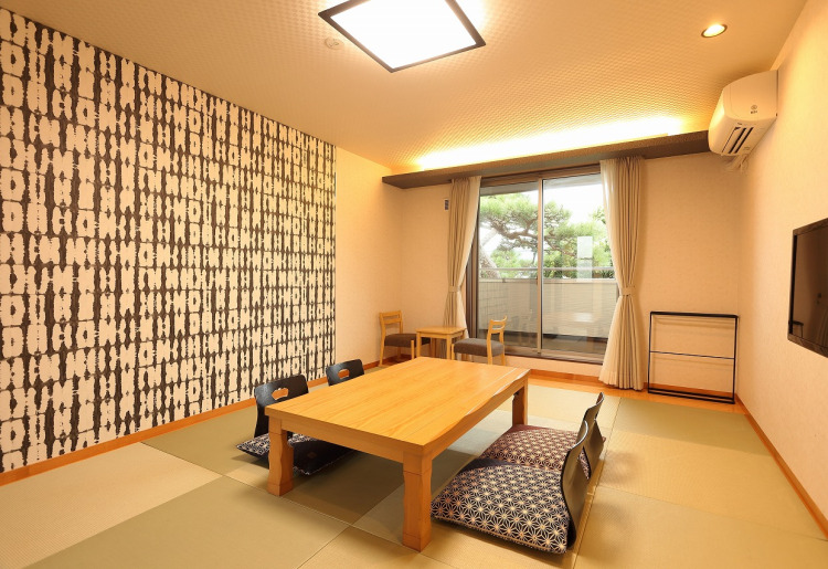 民宿部屋「さざなみ」の様子